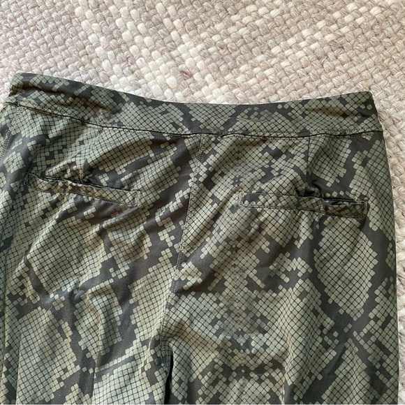 Lululemon Jet Crop 7/8 (Slim) Ziggy Snake Fatigue Gator Green Size 4 - Picture 5 of 8